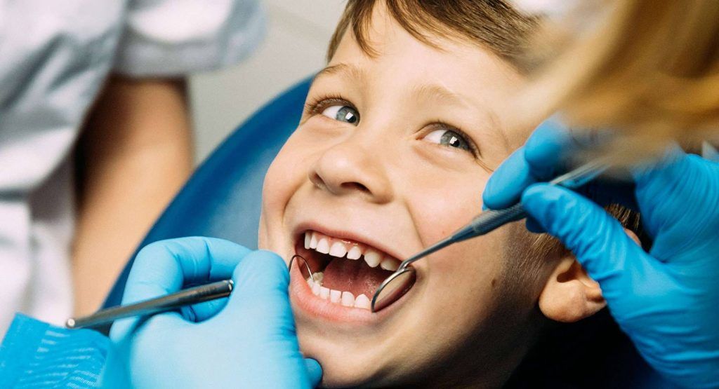 niño sonriendo